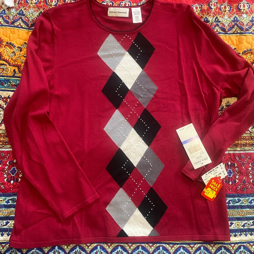 Alfred Dunner Red and Black Diamond Geometric Top